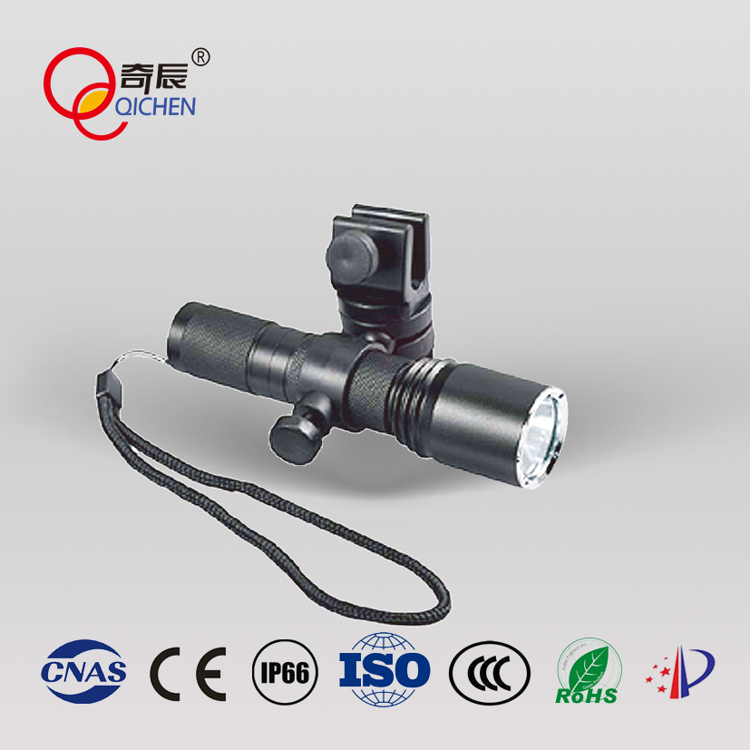 固态强光防水LED电筒QC520A 