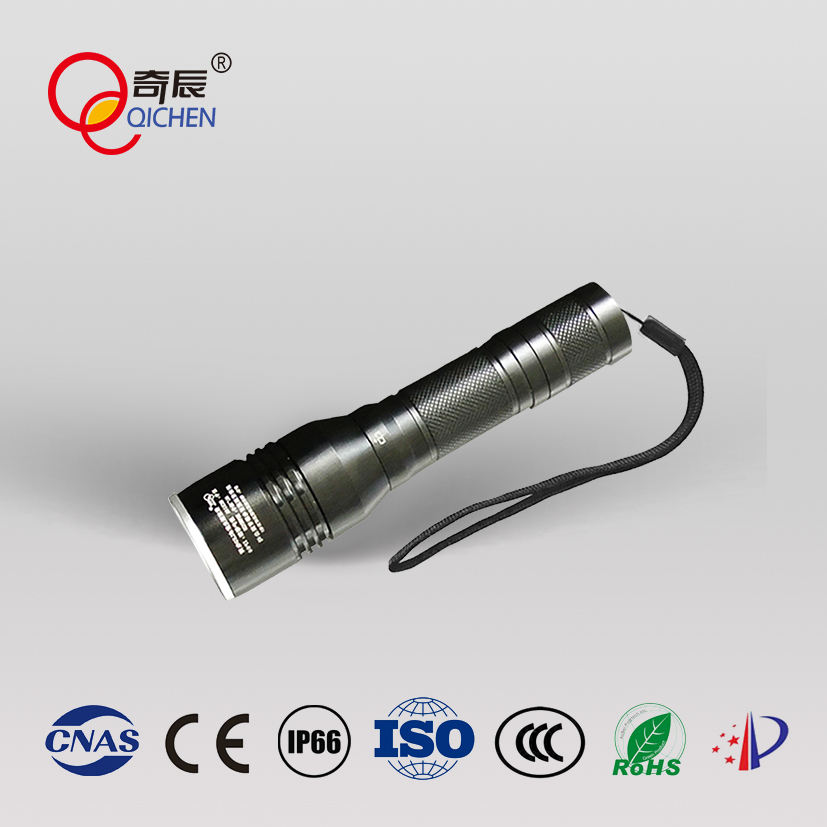 <b>微型强光防水LED电筒QC510A</b>